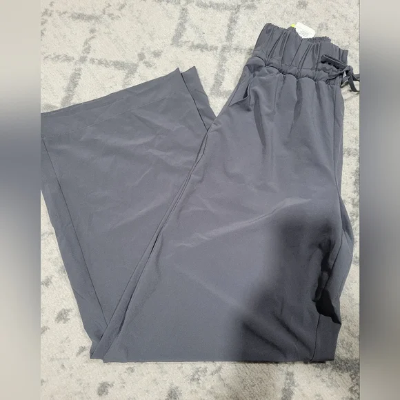 All In Motion Wide Leg Pants - Picture 1 of 2